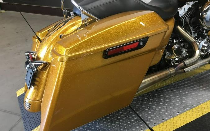 2015 Harley-Davidson® FLHX - Street Glide®