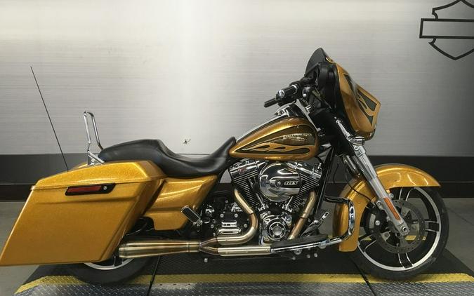 2015 Harley-Davidson® FLHX - Street Glide®