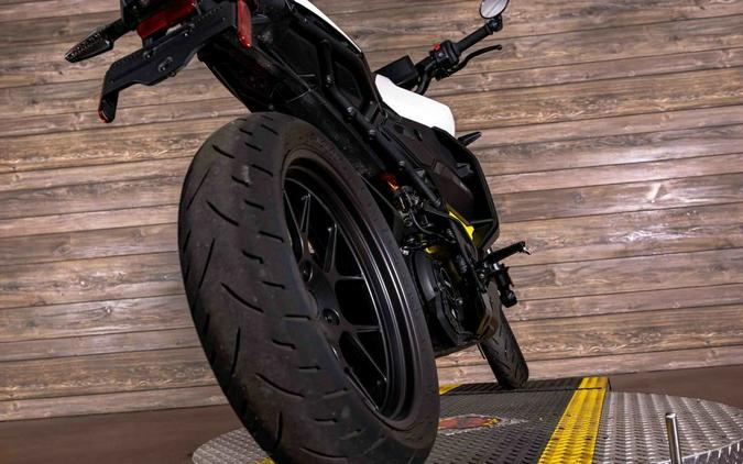 2025 Pulse Carbon Black - Can-Am