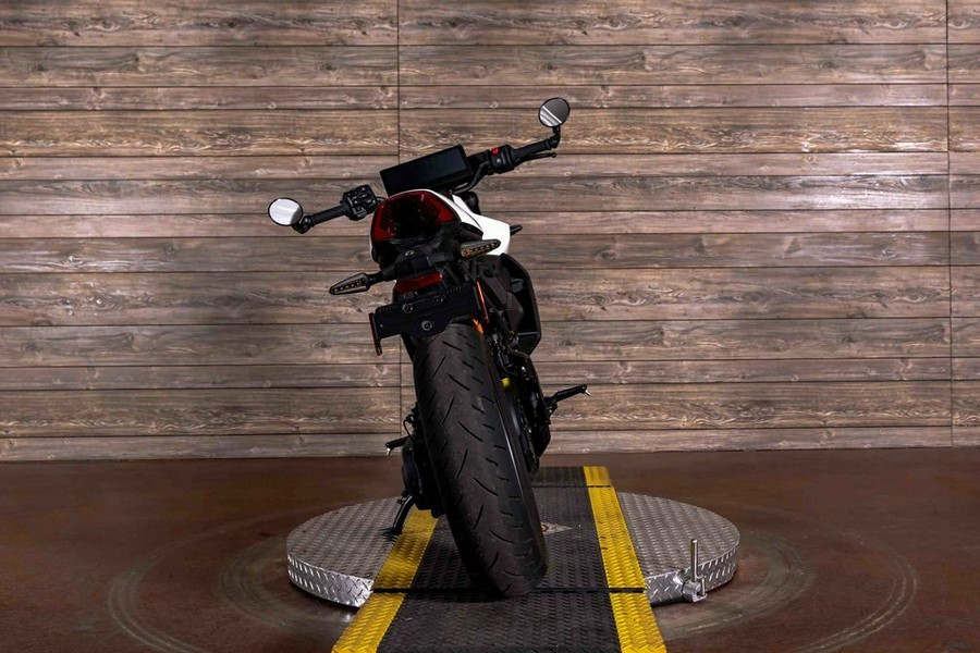 2025 Pulse Carbon Black - Can-Am