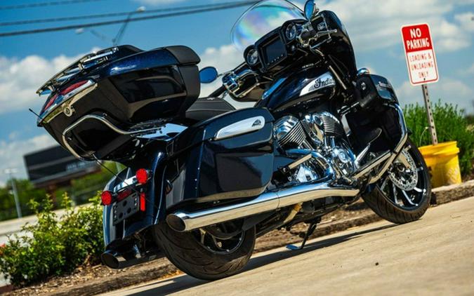 2021 Indian Roadmaster Limited Thunder Black Azure Crystal