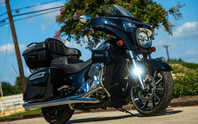 2021 Indian Roadmaster Limited Thunder Black Azure Crystal