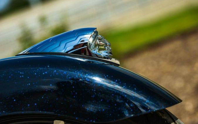 2021 Indian Roadmaster Limited Thunder Black Azure Crystal