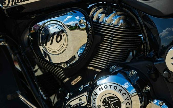 2021 Indian Roadmaster Limited Thunder Black Azure Crystal