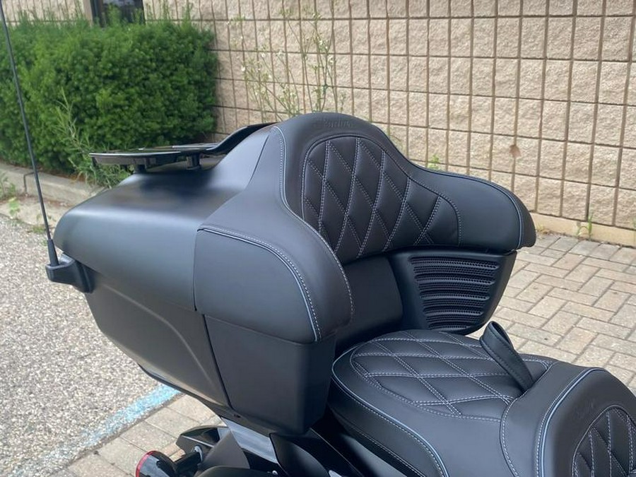 2025 Indian Motorcycle® Pursuit® Dark Horse® Black Smoke