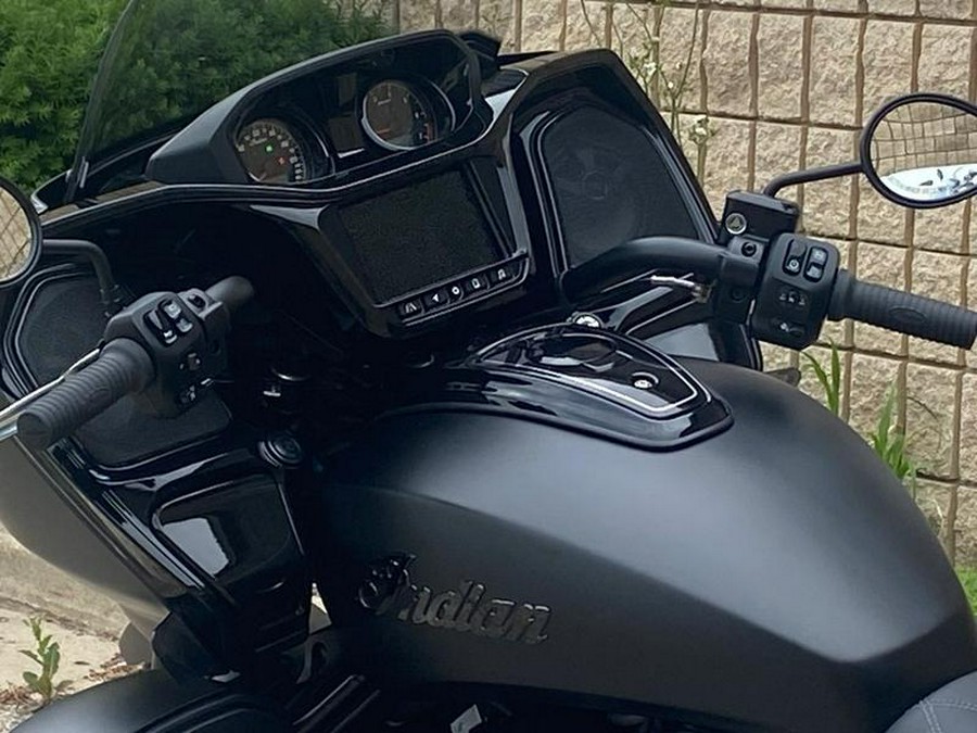 2025 Indian Motorcycle® Pursuit® Dark Horse® Black Smoke