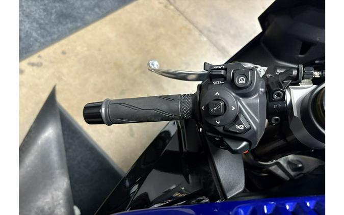 2025 Yamaha YZF R9