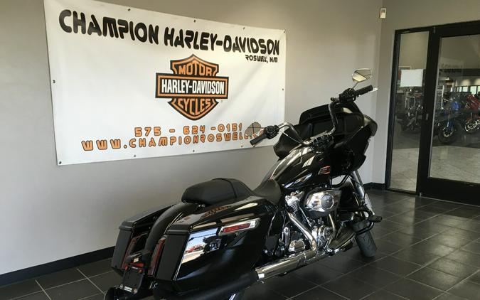 Road Glide®