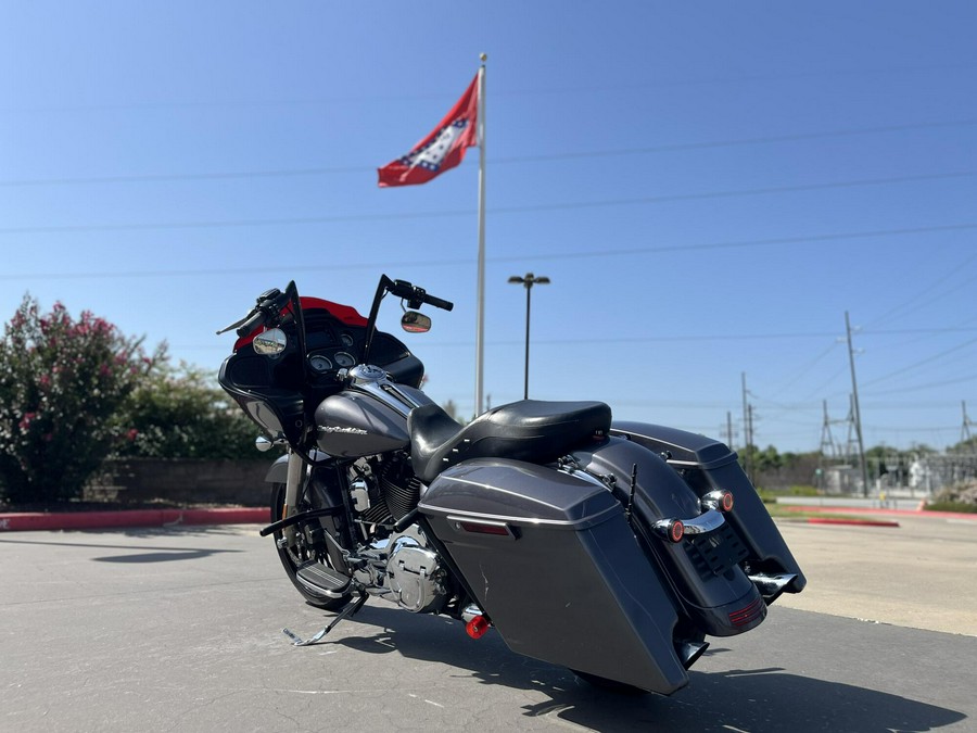 2016 Harley-Davidson® FLTRX Road Glide® Charcoal Pearl 619601