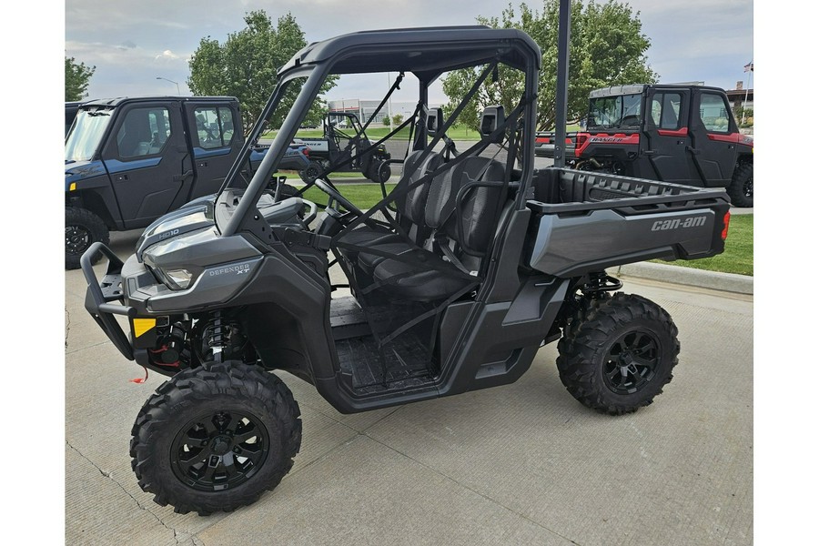 2024 Can-Am Defender XT HD10