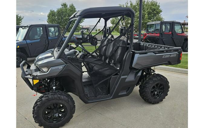 2024 Can-Am Defender XT HD10