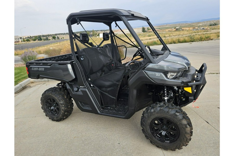 2024 Can-Am Defender XT HD10