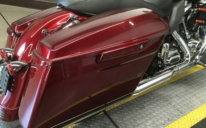 2017 Harley-Davidson® FLHX - Street Glide®