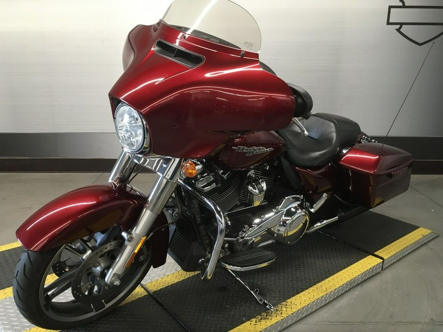 2017 Harley-Davidson® FLHX - Street Glide®