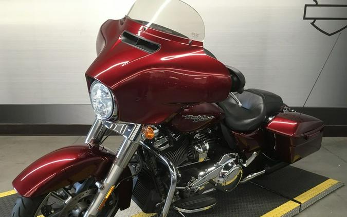 2017 Harley-Davidson® FLHX - Street Glide®