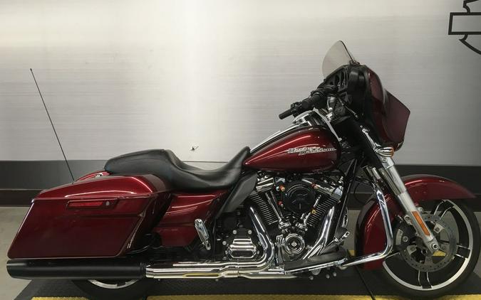 2017 Harley-Davidson® FLHX - Street Glide®