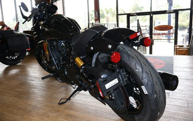 2026 Indian 101 Scout Black Crystal With Super Graphite