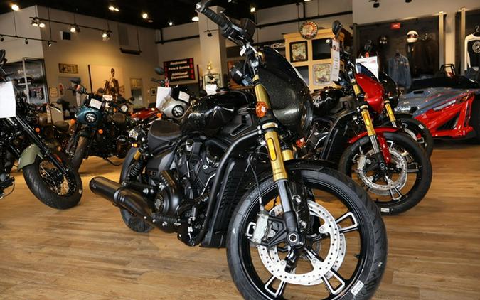 2026 Indian 101 Scout Black Crystal With Super Graphite