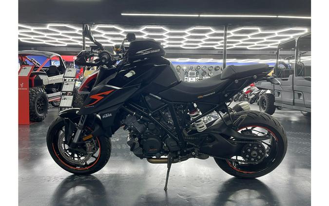 2017 KTM Super Duke 1290 R