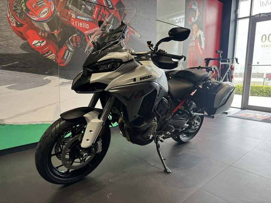 2025 Ducati Multistrada V4 S Travel & Radar Iceberg White
