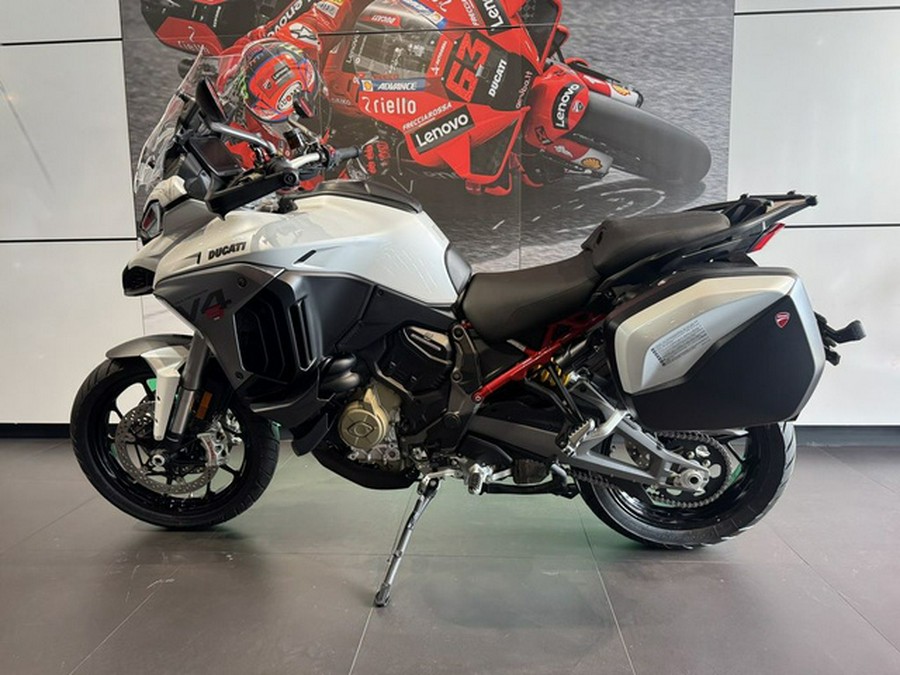 2025 Ducati Multistrada V4 S Travel & Radar Iceberg White