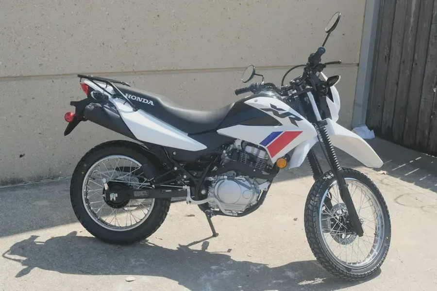 2025 HONDA XR150L