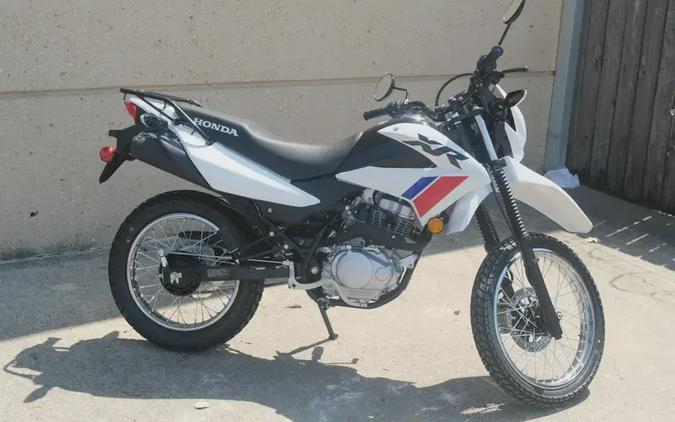2025 HONDA XR150L