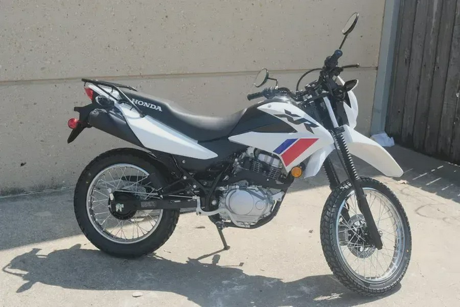 New 2025 HONDA XR150L