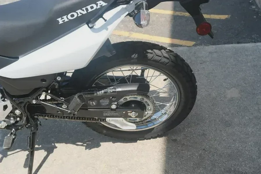 New 2025 HONDA XR150L