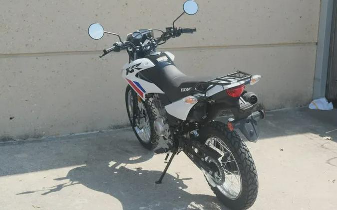 2025 HONDA XR150L