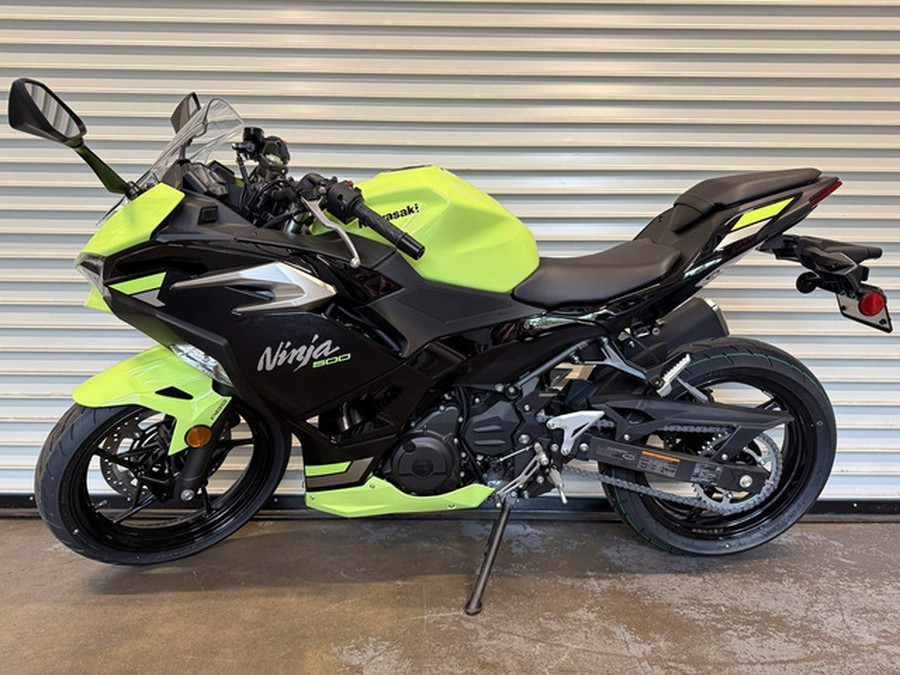 2026 Kawasaki Ninja 500 ABS Metallic Yellowish Green/Ebony ABS