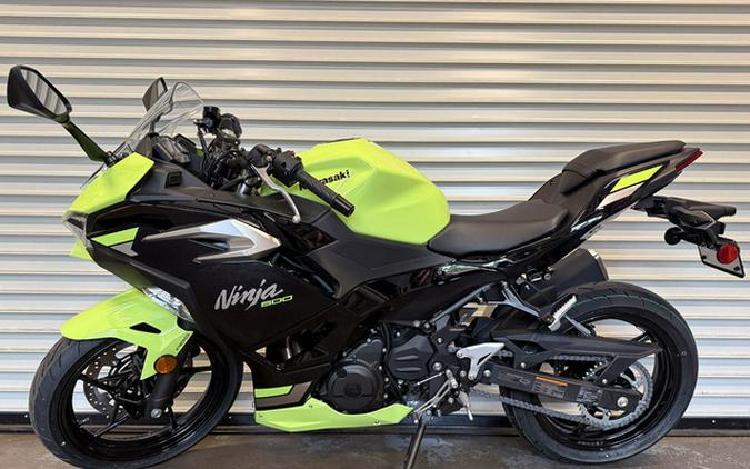2026 Kawasaki Ninja 500 ABS Metallic Yellowish Green/Ebony ABS