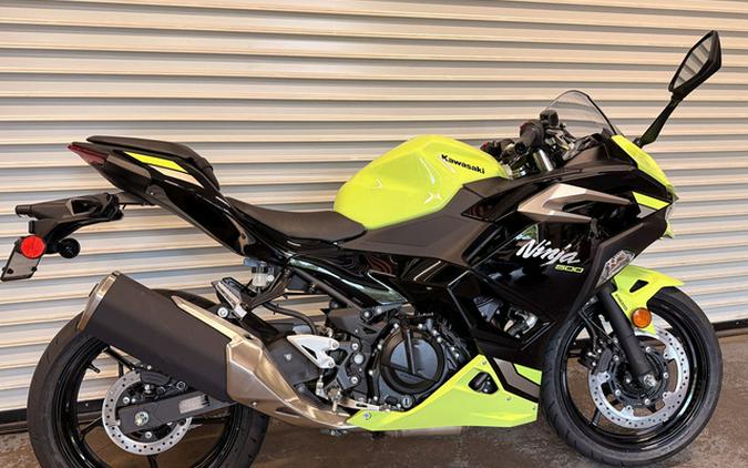 2026 Kawasaki Ninja 500 ABS Metallic Yellowish Green/Ebony ABS