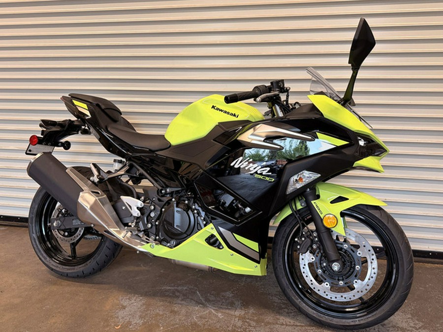2026 Kawasaki Ninja 500 ABS Metallic Yellowish Green/Ebony ABS