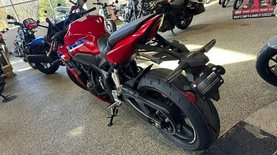 2025 Honda CBR650R E-Clutch