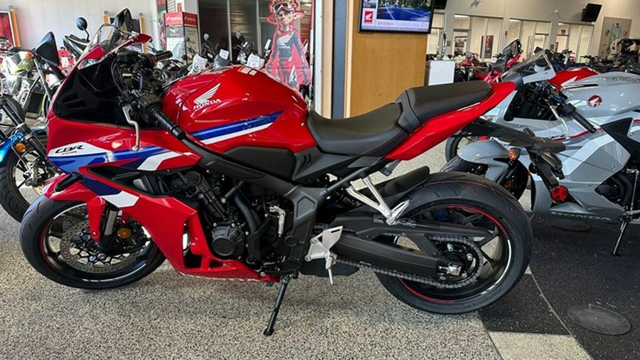 2025 Honda CBR650R E-Clutch