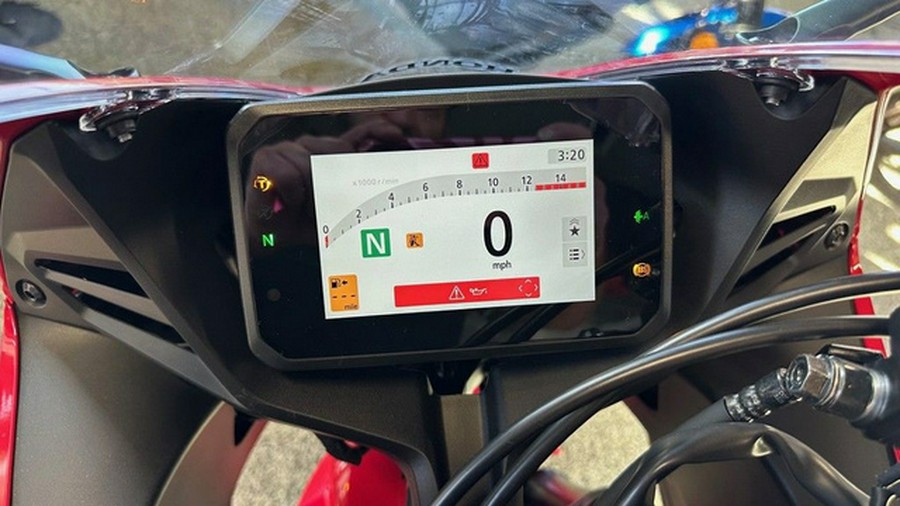 2025 Honda CBR650R E-Clutch