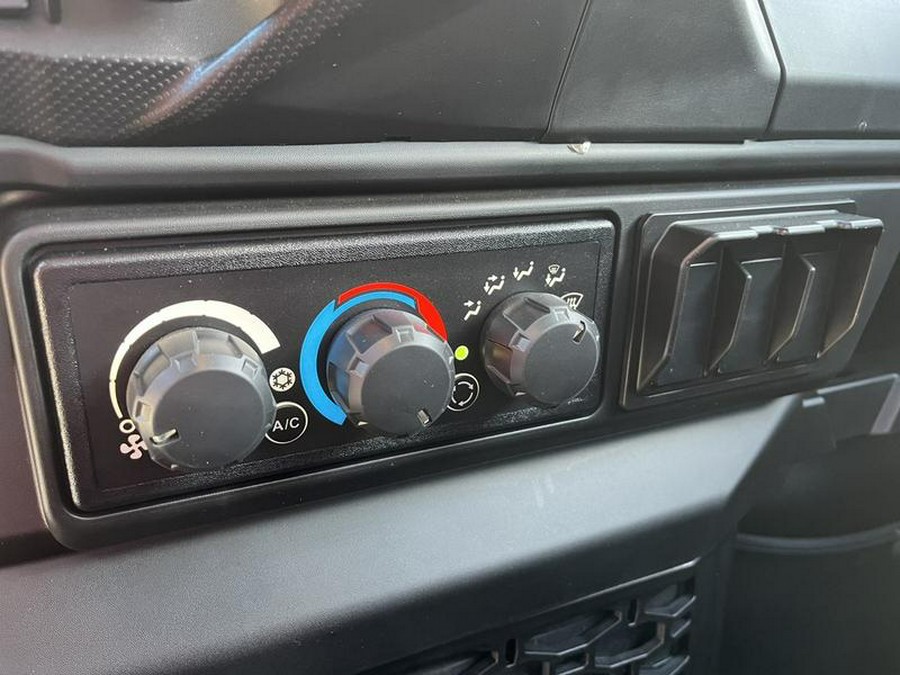 2026 Can-Am® Defender Limited HD11 Desert Tan & Carbon Black