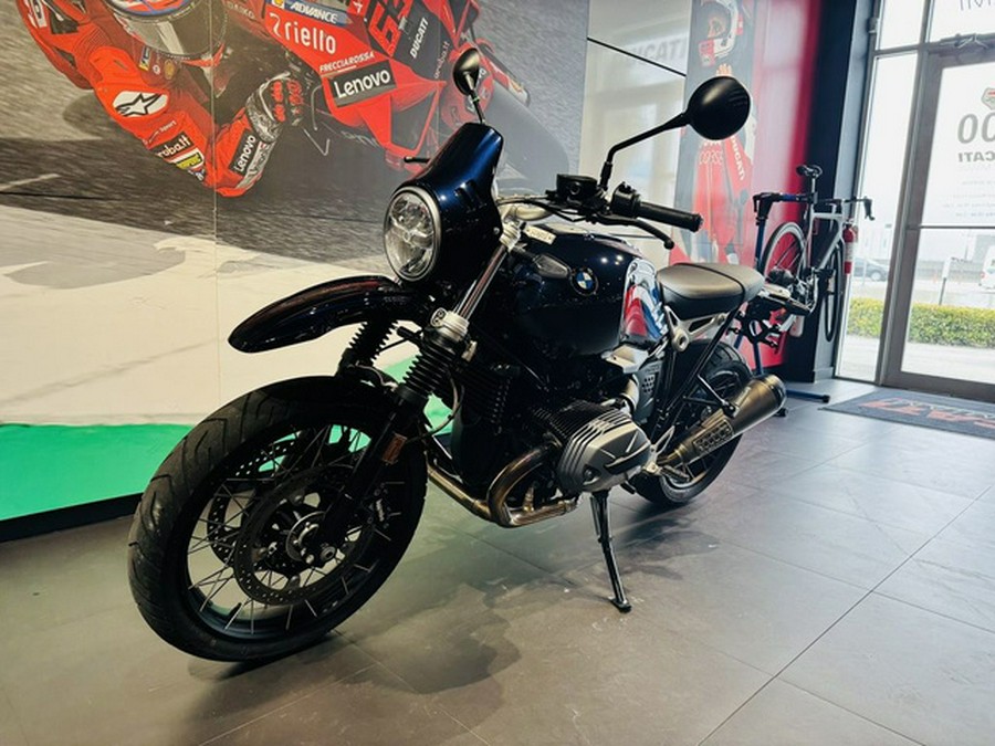 2022 BMW R nineT Urban GS Imperial Blue Metallic