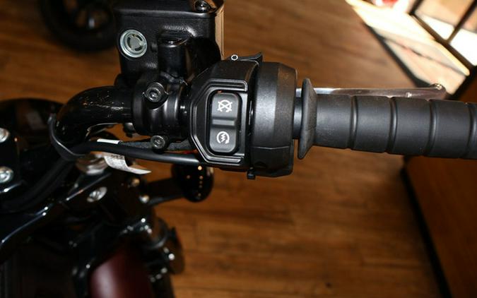 2026 Indian Scout Bobber Limited +Tech Maroon Metallic Smoke