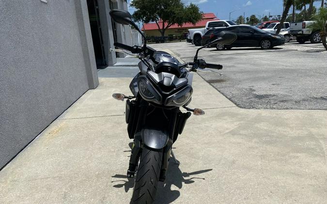 2024 Triumph Street Triple 765 R Silver Ice