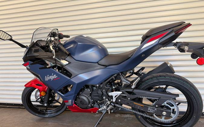 2026 Kawasaki Ninja 500 ABS Metallic Matte Twilight Blue ABS