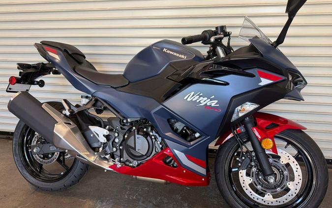 2026 Kawasaki Ninja 500 ABS Metallic Matte Twilight Blue ABS