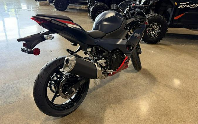 2026 Kawasaki Ninja 500 ABS Metallic Matte Twilight Blue ABS
