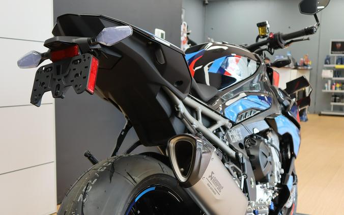 2026 BMW M 1000 R