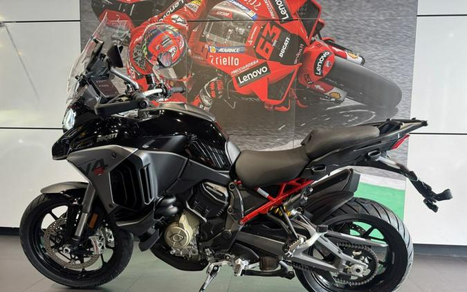 2025 Ducati Multistrada V4 S Travel & Radar Black