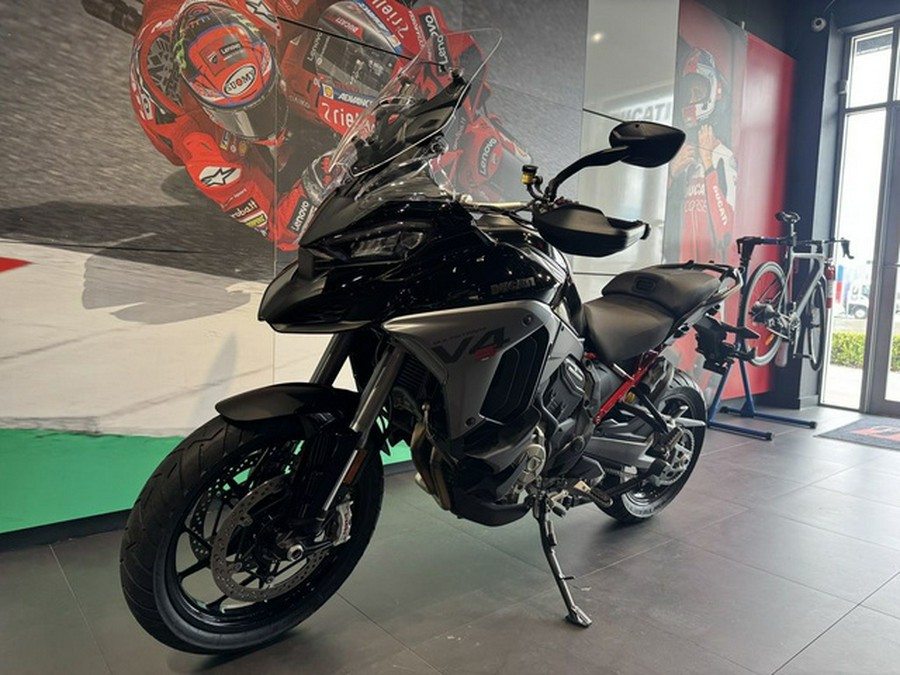 2025 Ducati Multistrada V4 S Travel & Radar Black