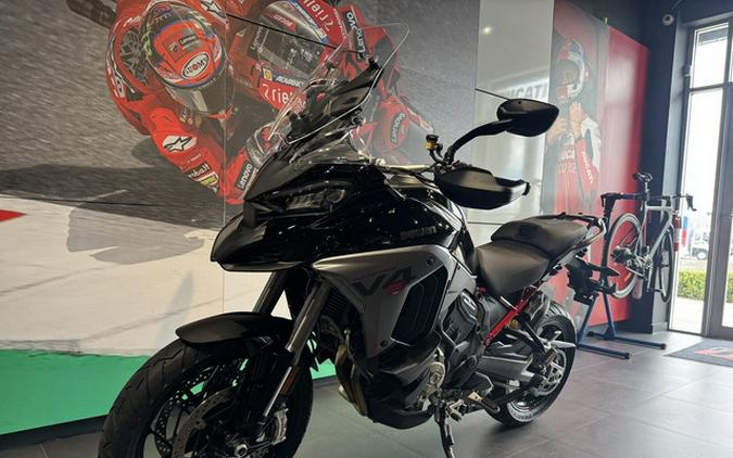 2025 Ducati Multistrada V4 S Travel & Radar Black
