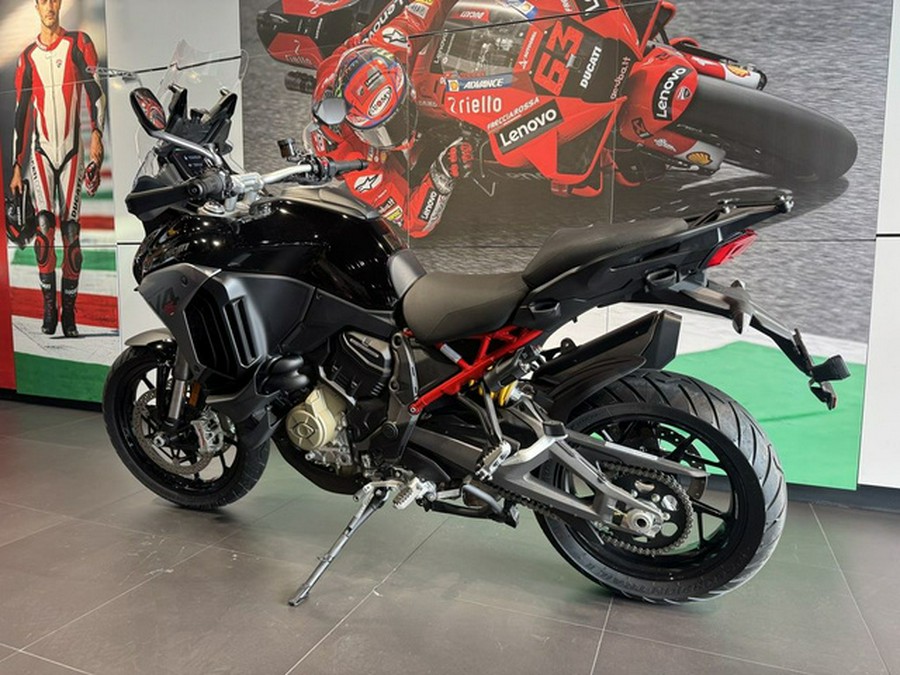 2025 Ducati Multistrada V4 S Travel & Radar Black