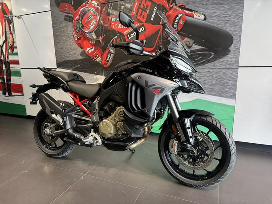 2025 Ducati Multistrada V4 S Travel & Radar Black